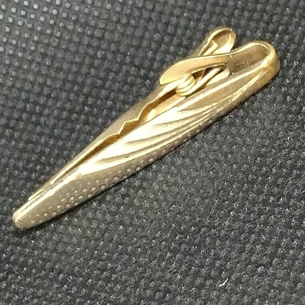 Vintage Swank gold tone tie bar/ clip